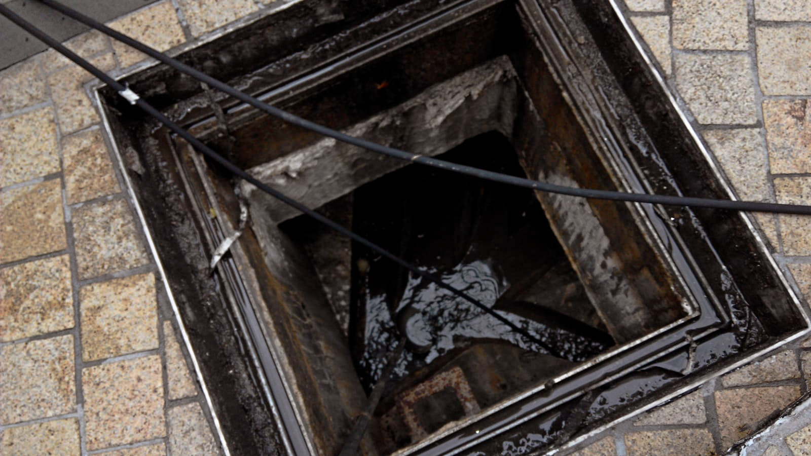 DrainCleaning_ProjectA-pic01_Full.jpg